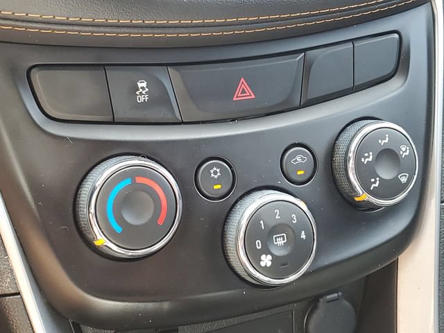 Used 2020 Chevrolet Trax LT FWD image 15