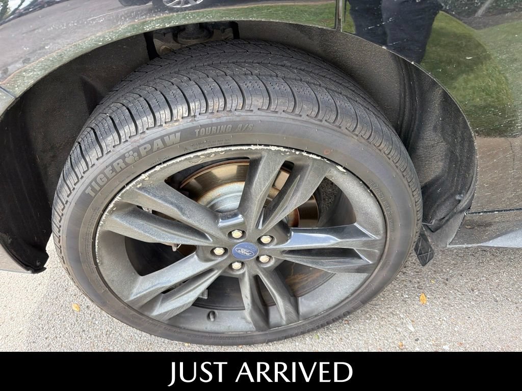 Used 2019 Ford Edge ST w/ Equipment Group 401A AWD/4WD image 11