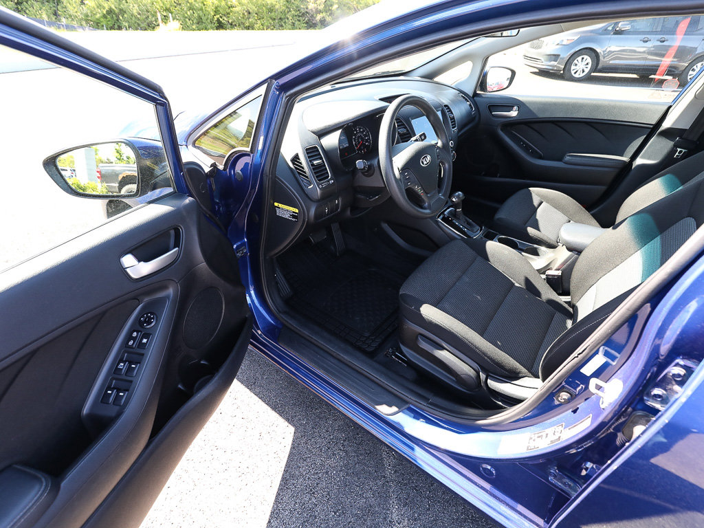 Used 2017 Kia Forte LX FWD image 10