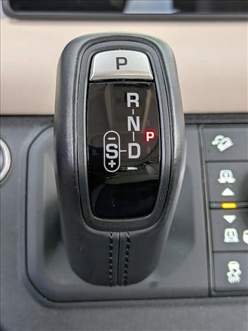 Used 2021 Land Rover Defender 110 SE image 15