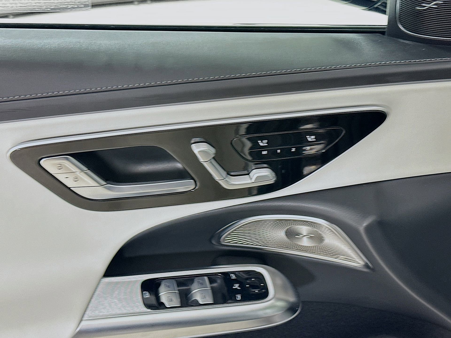 New 2026 Mercedes-Benz E 350 4MATIC Sedan image 19