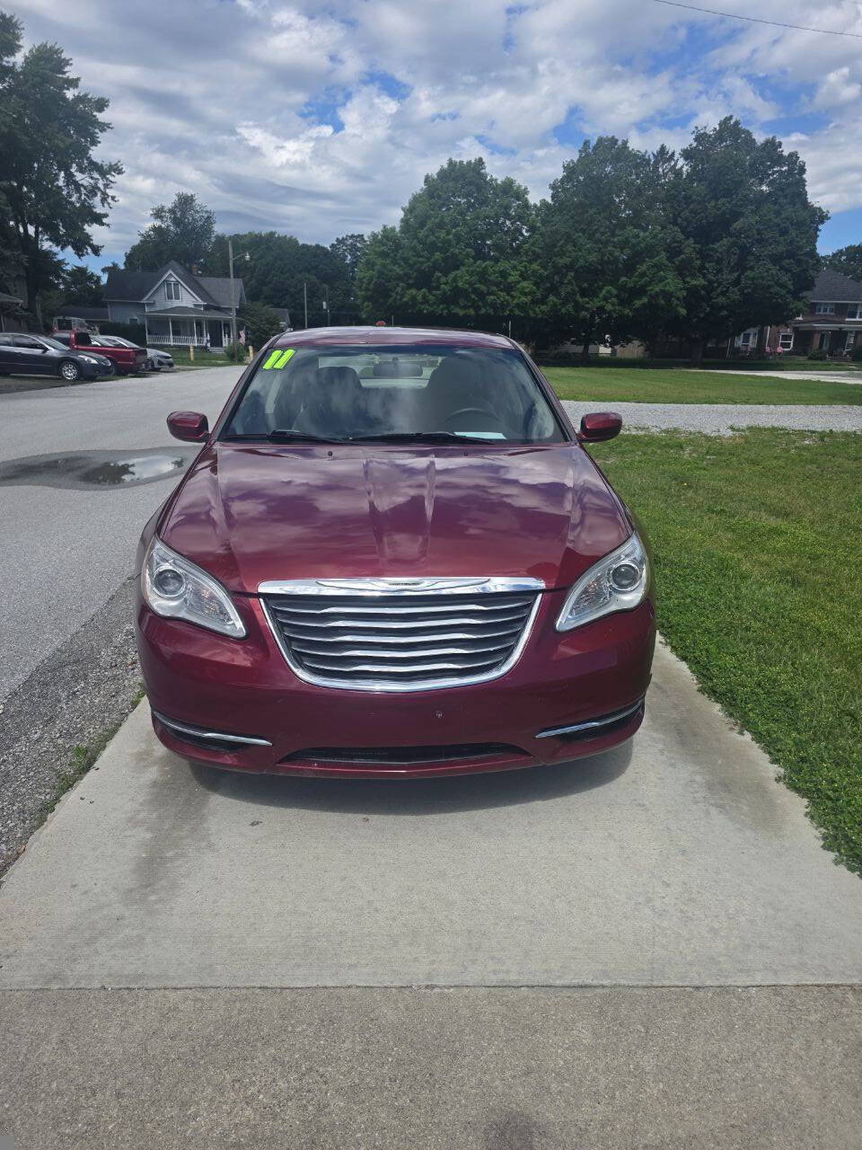 Used 2011 Chrysler 200 Touring w/ Cold Weather Group FWD image 5
