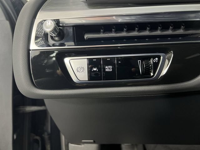 Used 2023 Cadillac Lyriq 2WD image 18