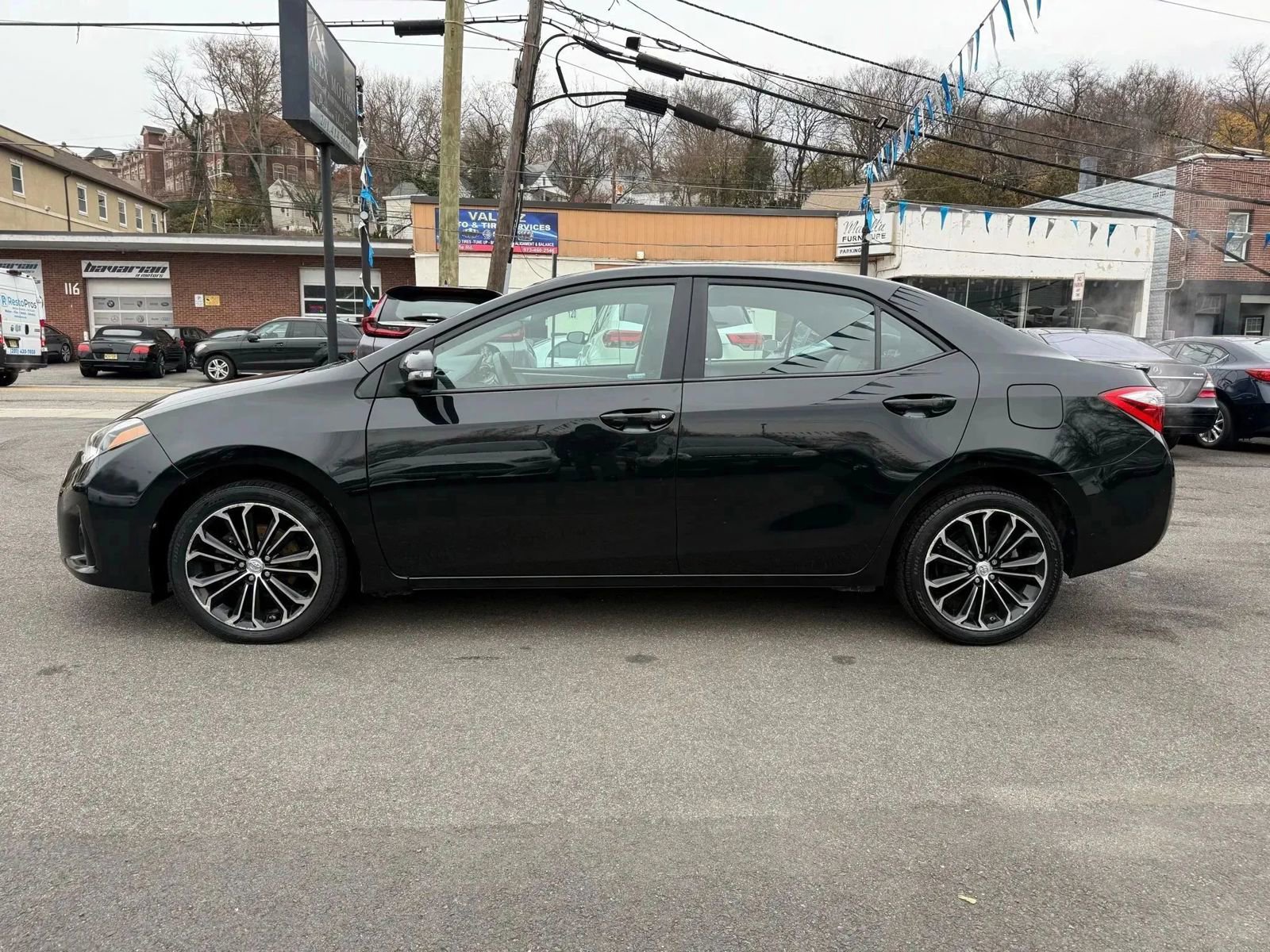 Used 2015 Toyota Corolla S image 4