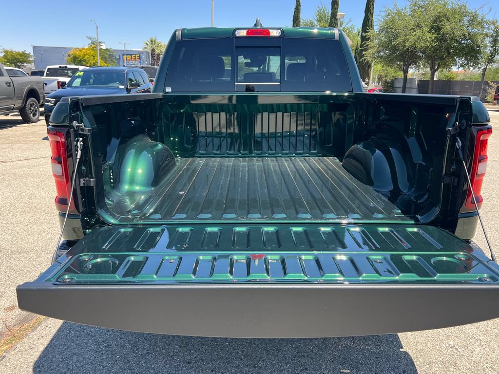 New 2026 RAM 1500 Laramie AWD/4WD image 19