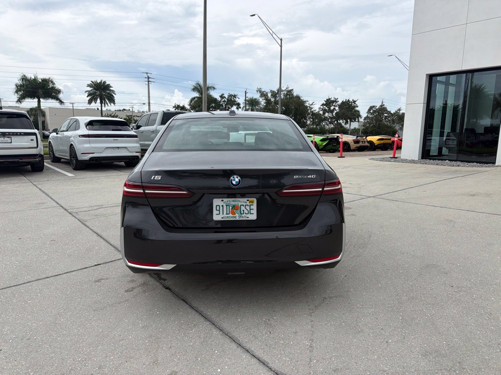 Used 2024 BMW i5 eDrive40i w/ Premium Package RWD image 6
