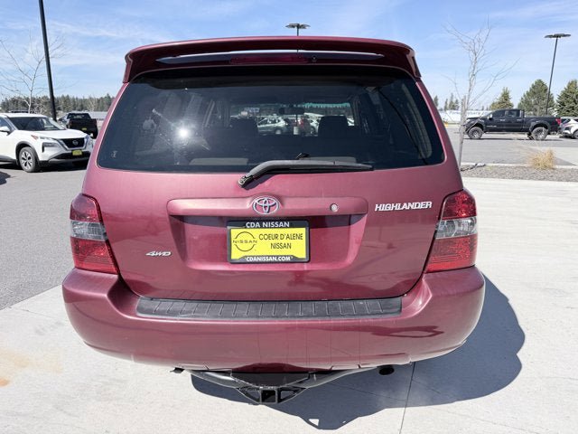 Used 2005 Toyota Highlander 4WD V6 w/ 3rd Row image 8