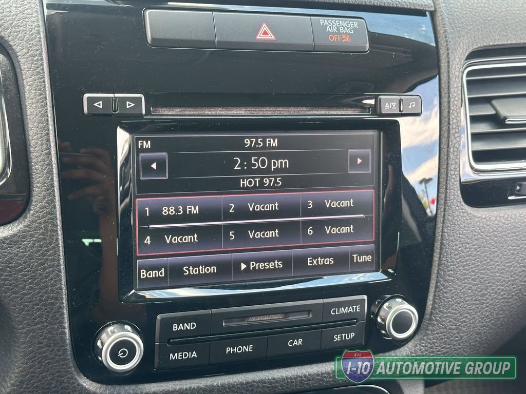 Used 2013 Volkswagen Touareg Sport AWD/4WD image 25