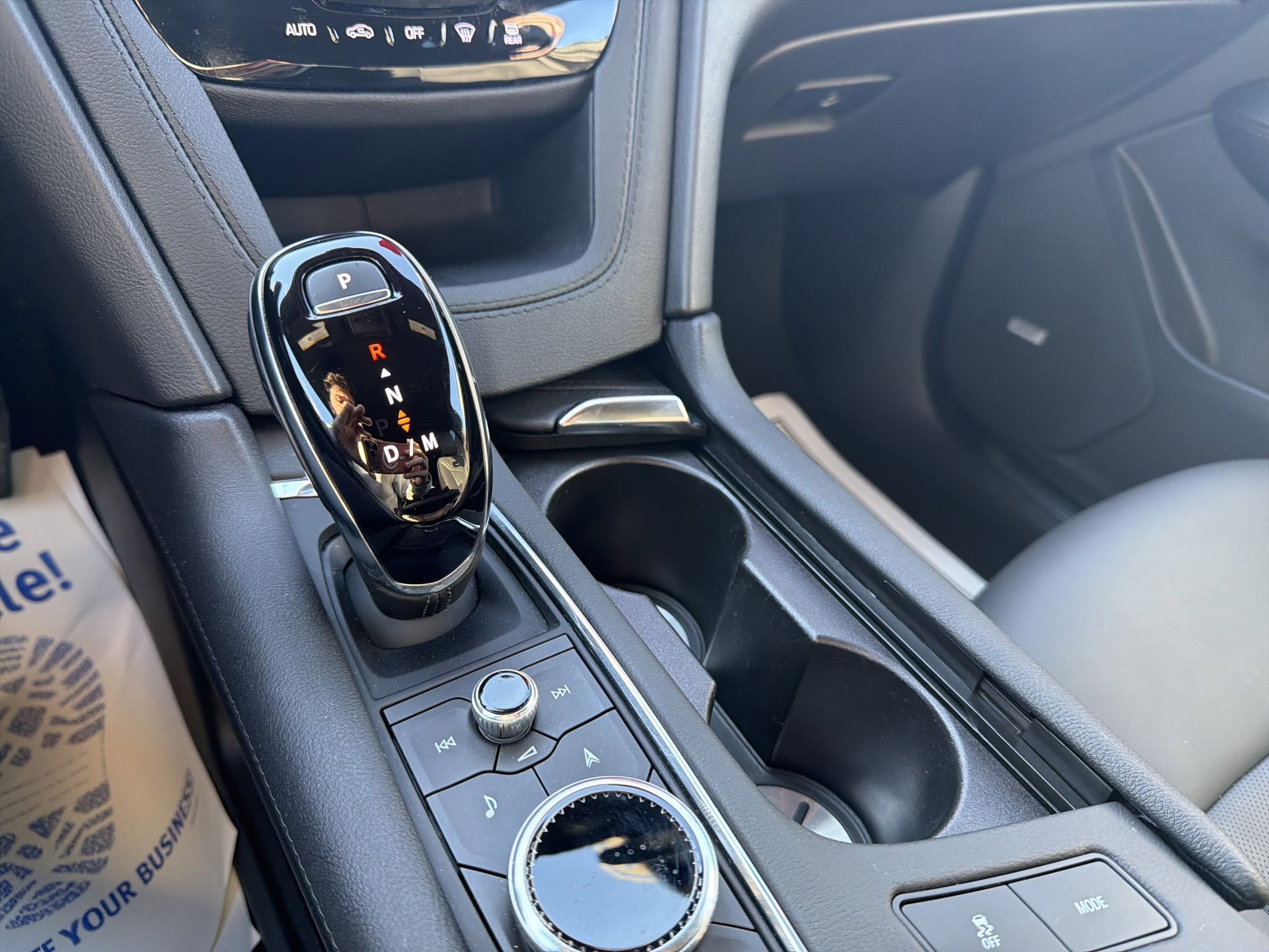 Certified 2025 Cadillac XT5 Premium Luxury AWD/4WD image 23