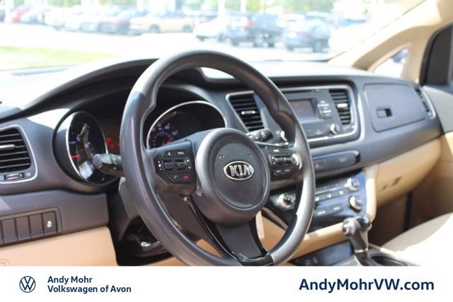 Used 2017 Kia Sedona LX FWD image 16