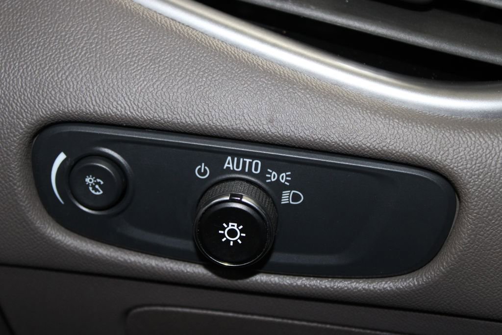 Used 2024 Chevrolet Malibu LT image 46