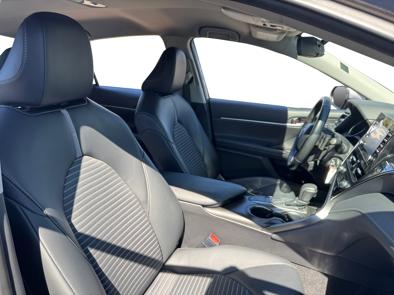 Used 2024 Toyota Camry SE FWD image 15