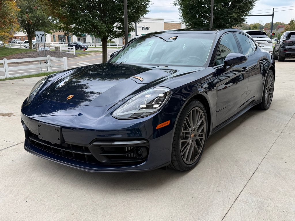 Used 2023 Porsche Panamera 4 Platinum Edition AWD/4WD image 5