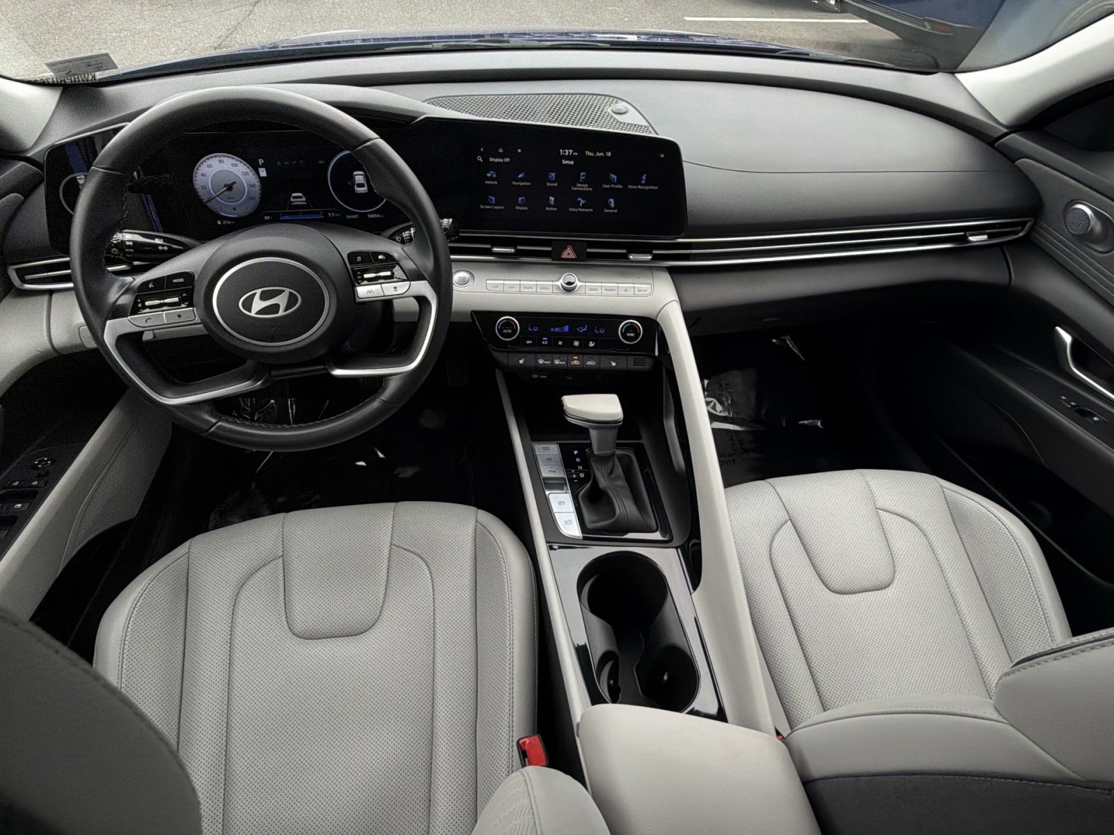 Certified 2024 Hyundai Elantra Limited FWD image 23