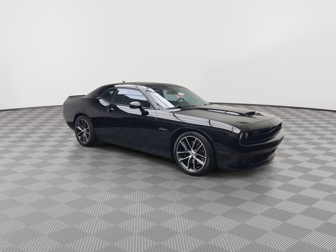 Used 2018 Dodge Challenger R/T Plus RWD image 32