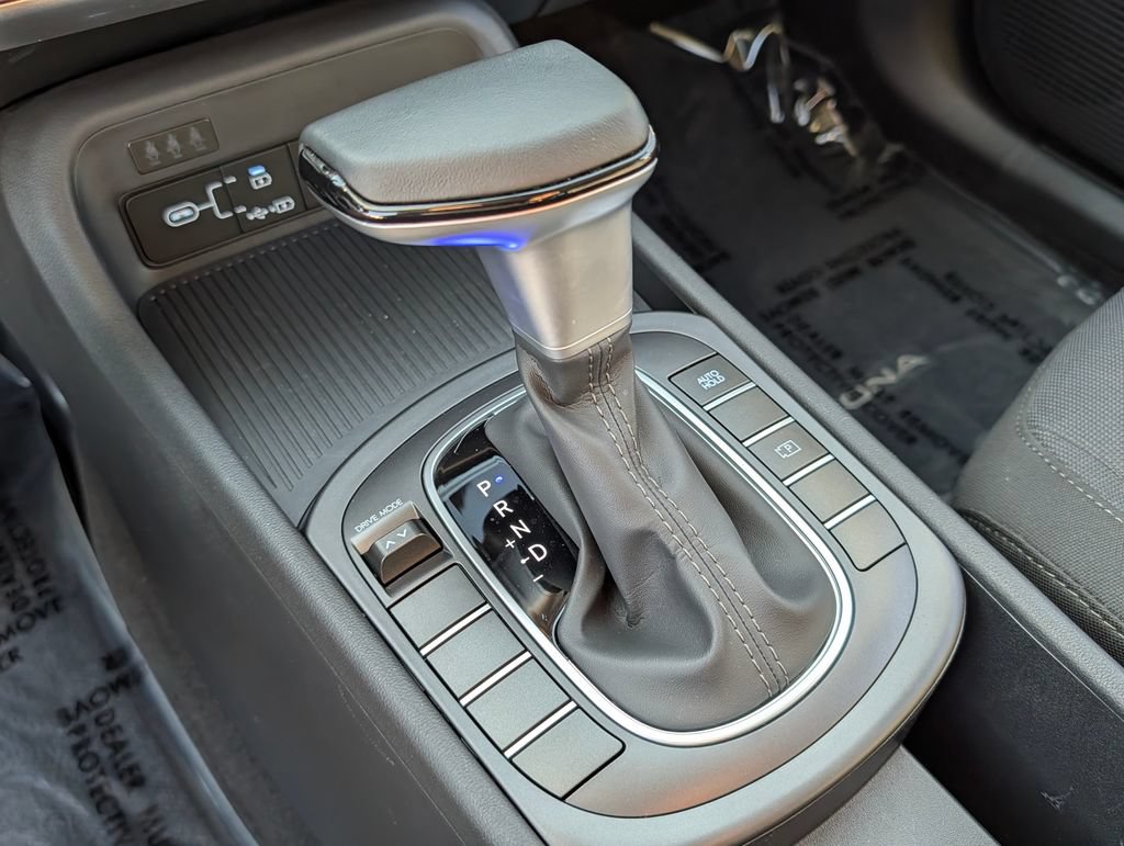 Certified 2025 Hyundai Kona SEL FWD image 26