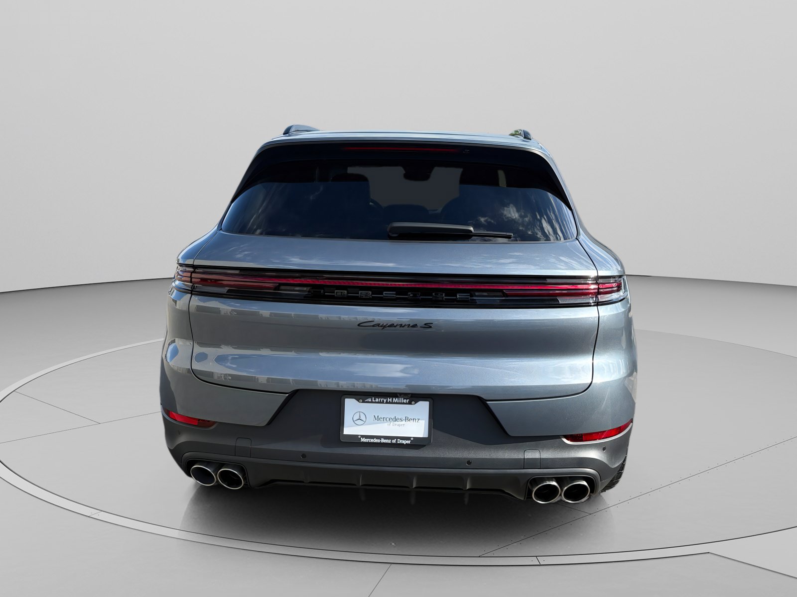 Used 2026 Porsche Cayenne S AWD/4WD image 4