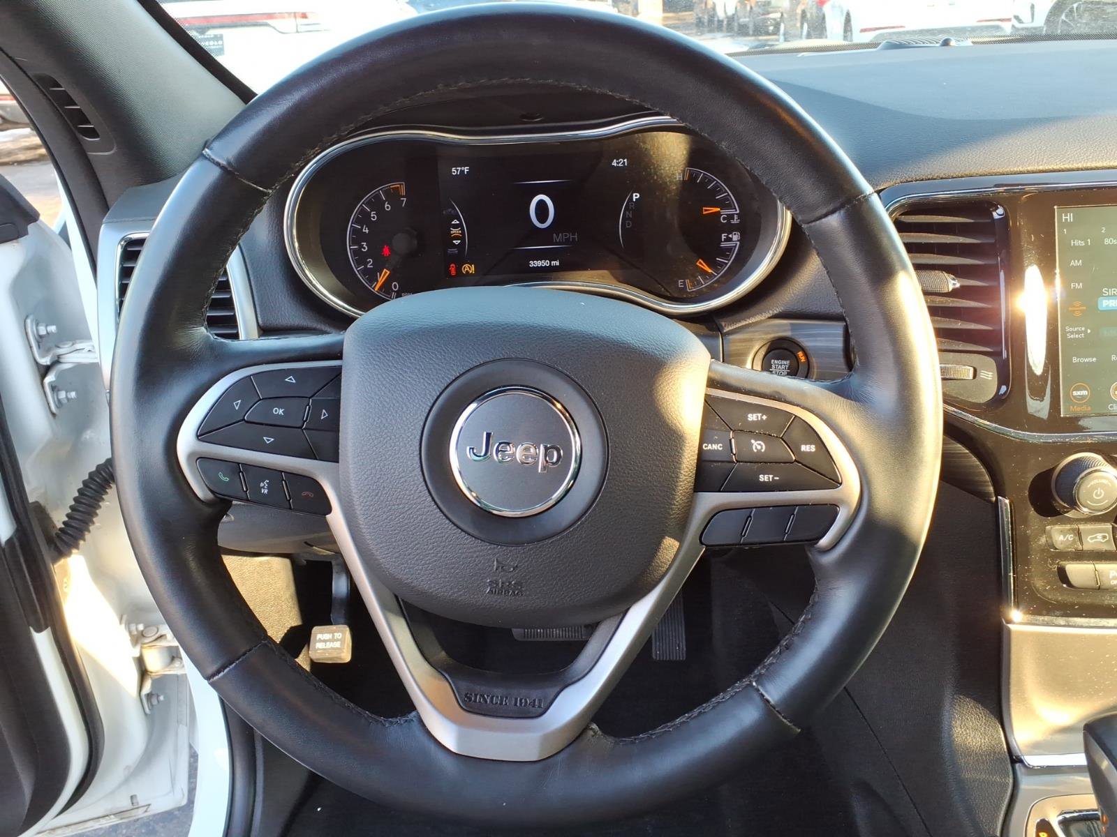 Used 2022 Jeep Grand Cherokee Laredo X image 17