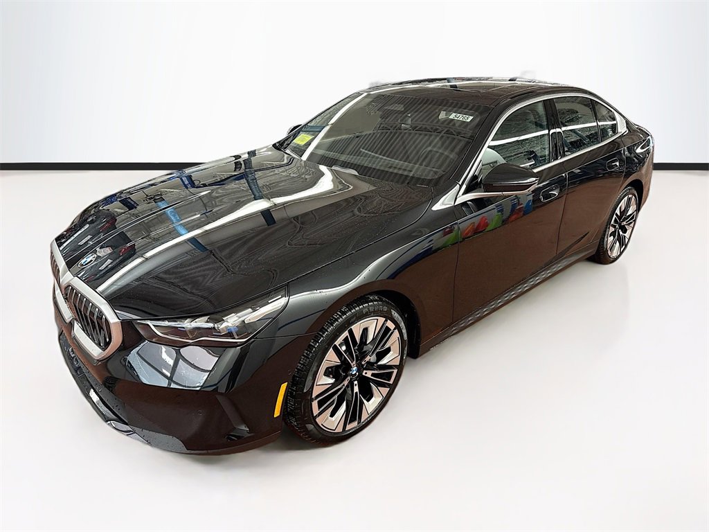 New 2025 BMW 530i xDrive w/ Premium Package