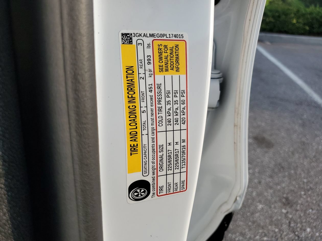 Used 2023 GMC Terrain SLE w/ Driver Convenience Package FWD image 31