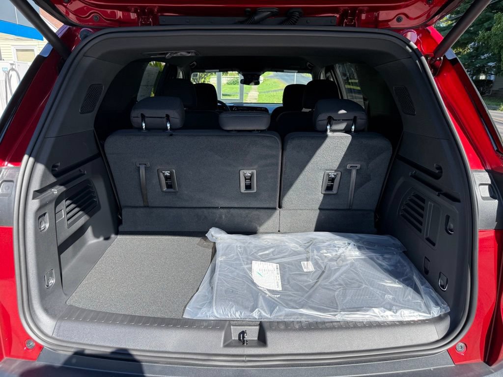 New 2027 Chevrolet Traverse LT AWD/4WD image 28