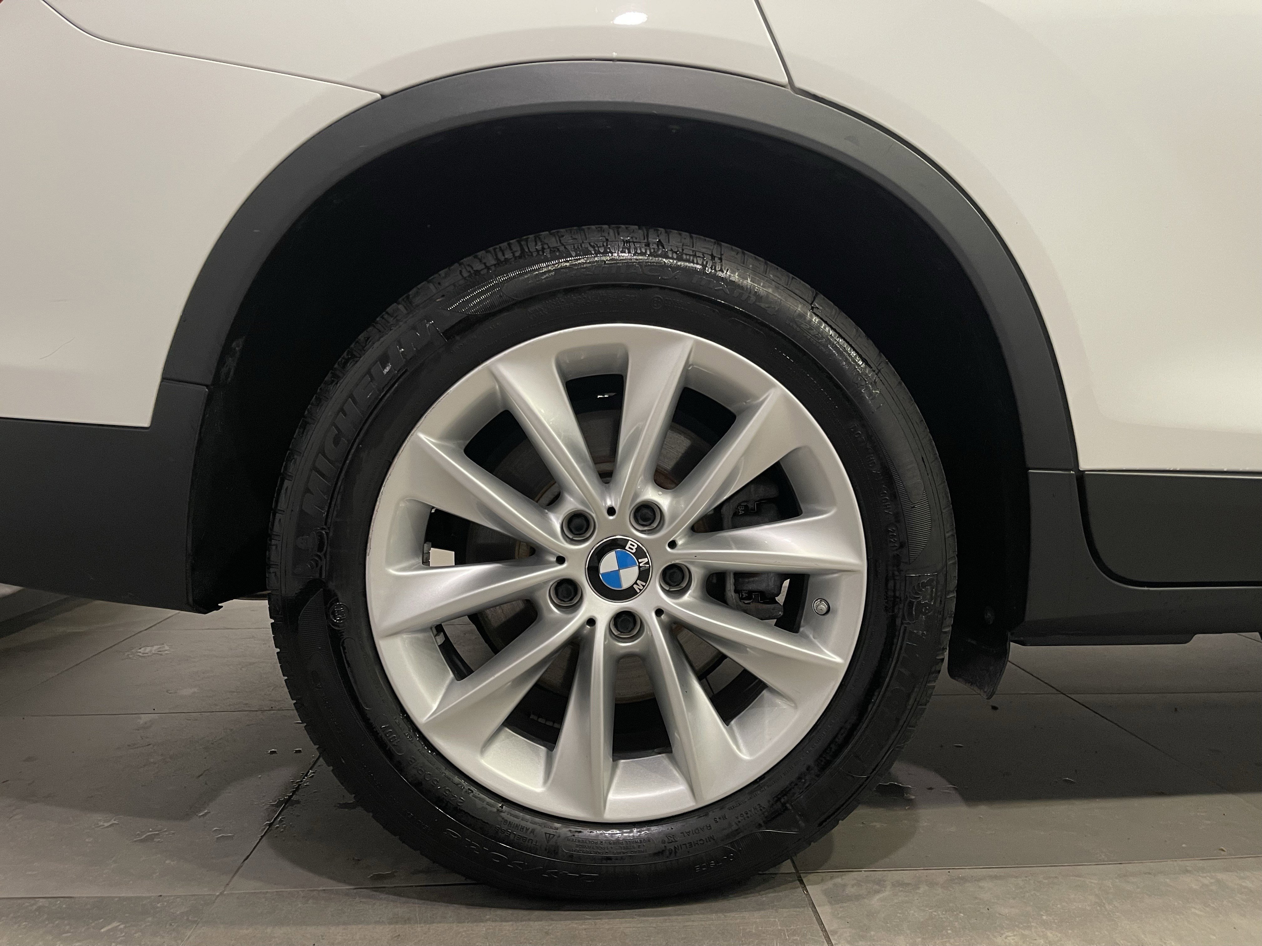 Used 2016 BMW X3 xDrive28i AWD/4WD image 9