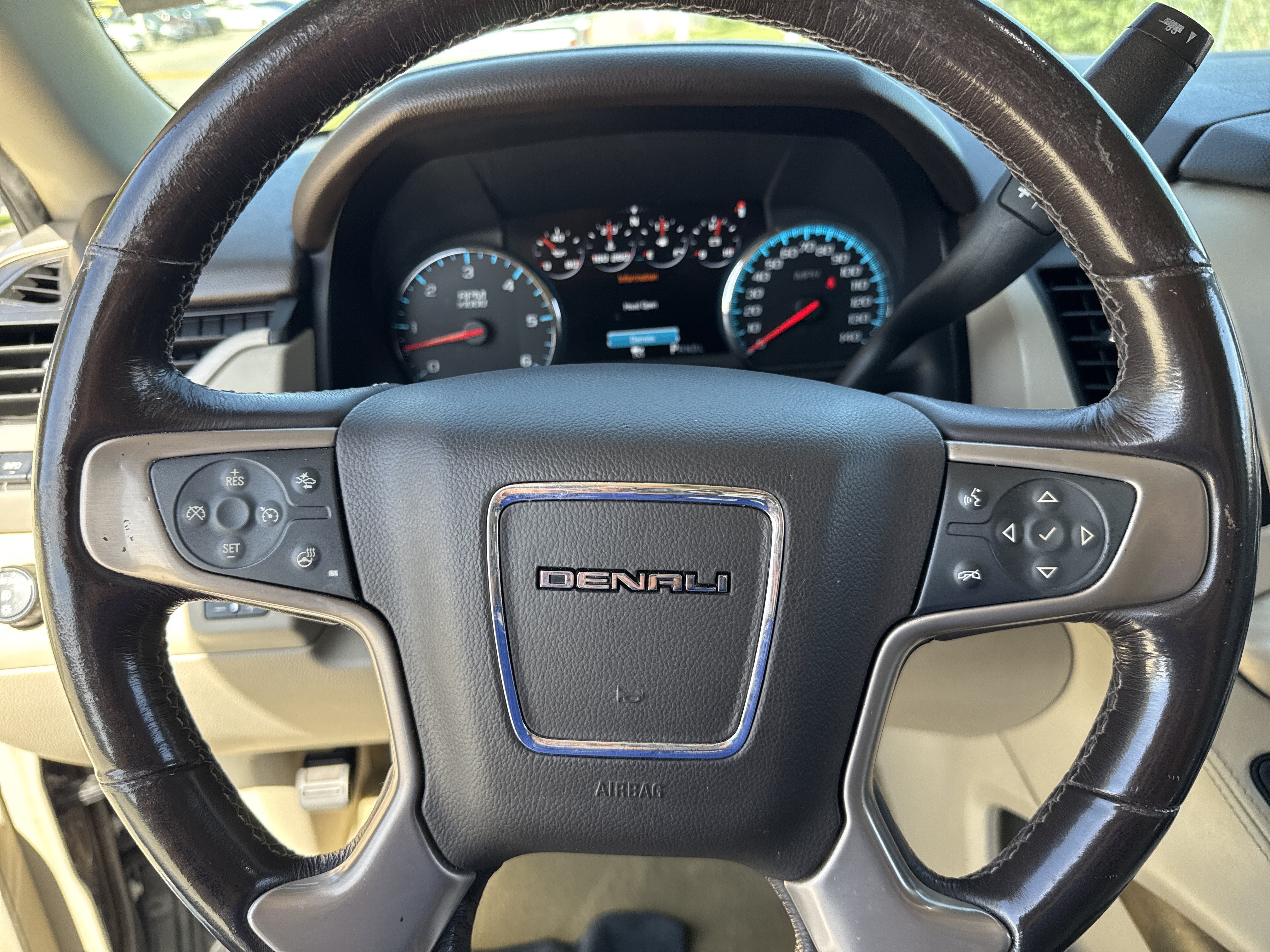 Used 2018 GMC Yukon XL Denali w/ Denali Ultimate Package AWD/4WD image 15