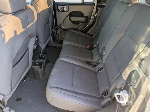 Used 2022 Jeep Gladiator Sport AWD/4WD image 18