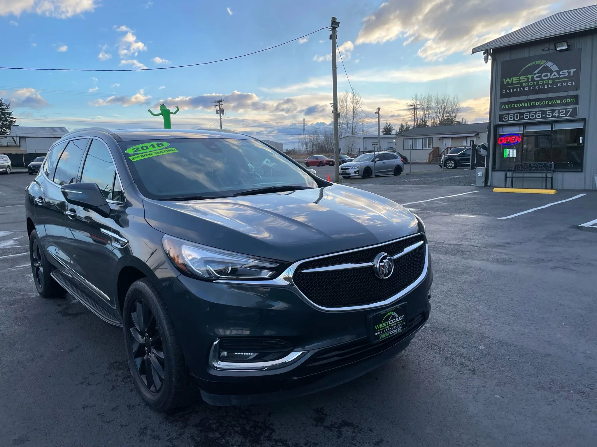 Used 2019 Buick Enclave Premium w/ Experience Buick Package image 2