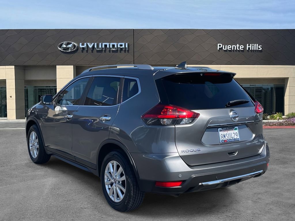 Used 2020 Nissan Rogue SV FWD image 4