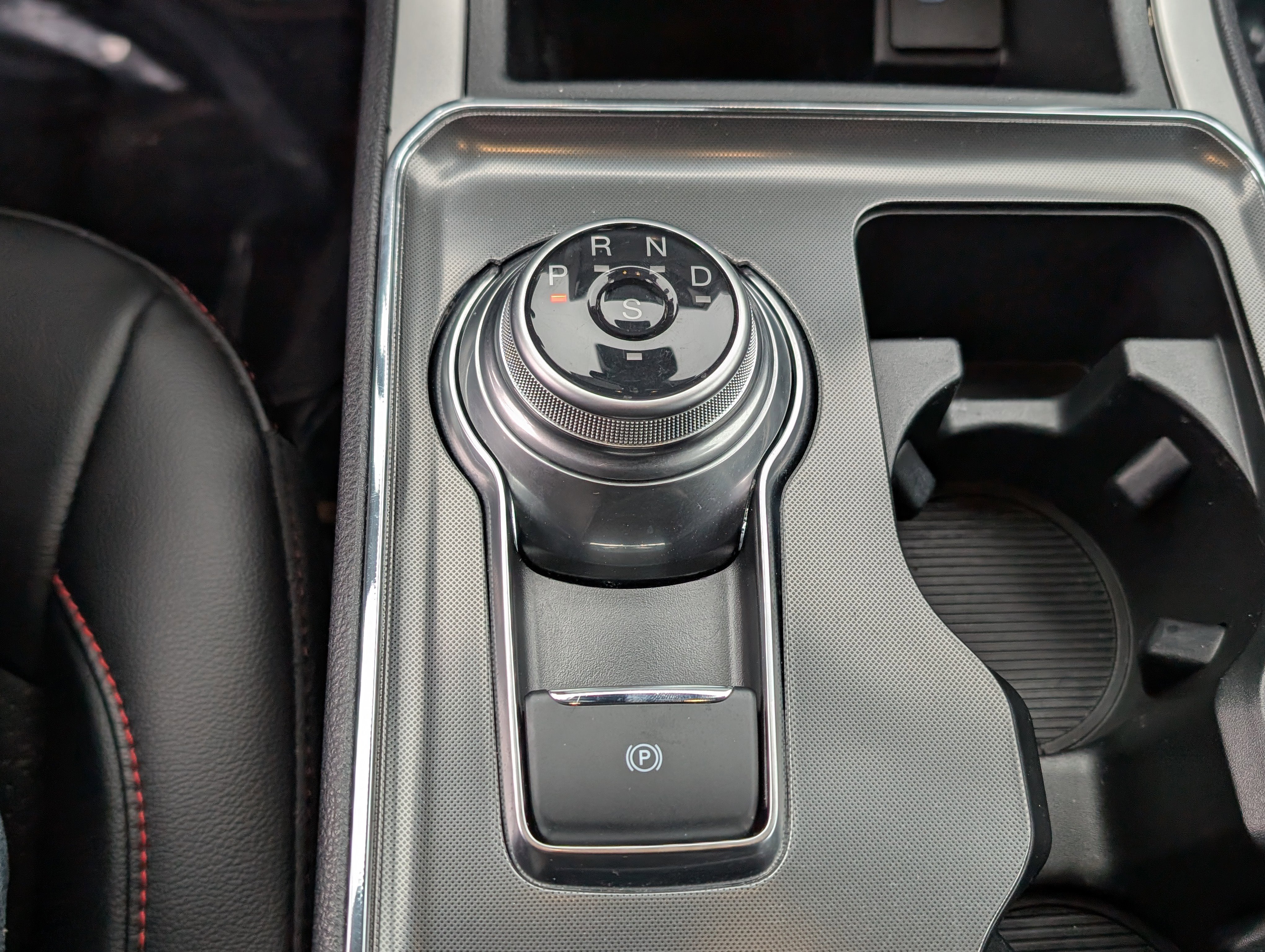 Certified 2024 Ford Edge ST-Line image 28