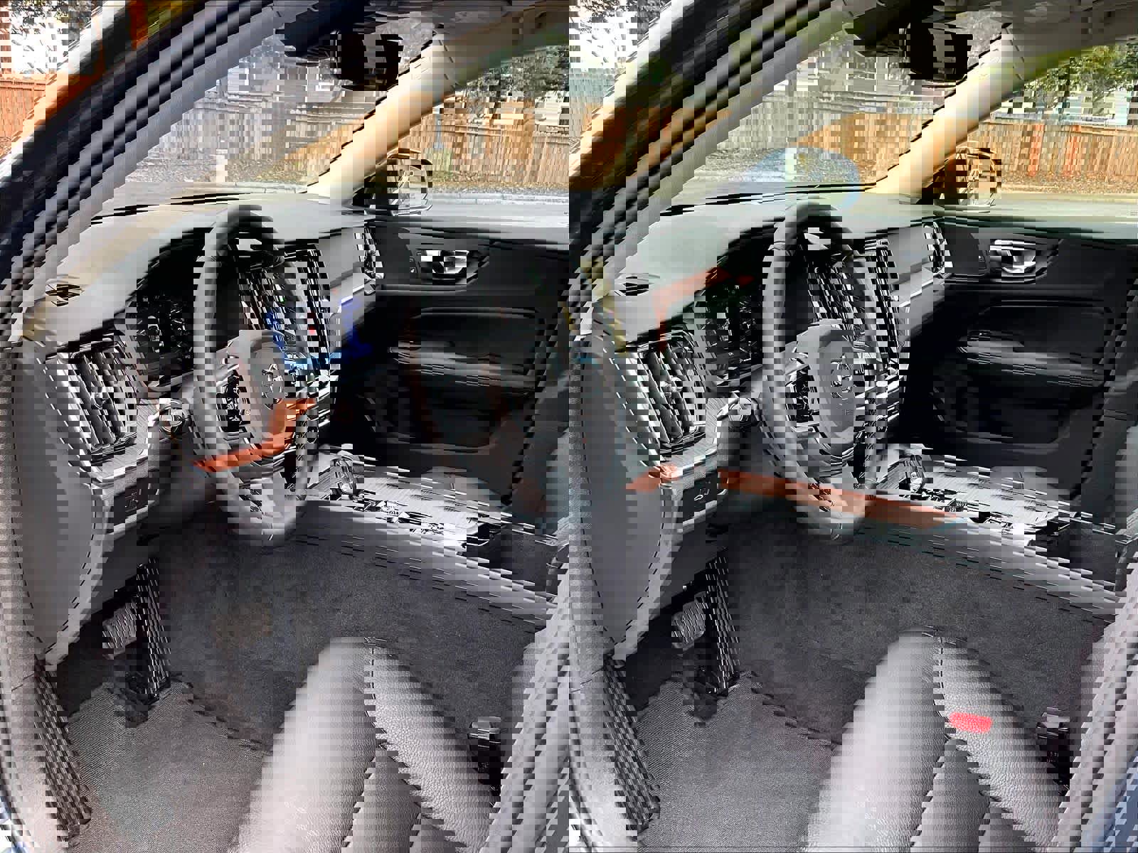 Used 2025 Volvo V60 B5 Cross Country Plus AWD/4WD image 16