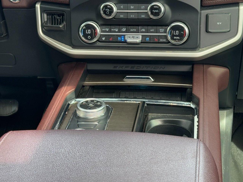 Used 2023 Ford Expedition Max Limited AWD/4WD image 18