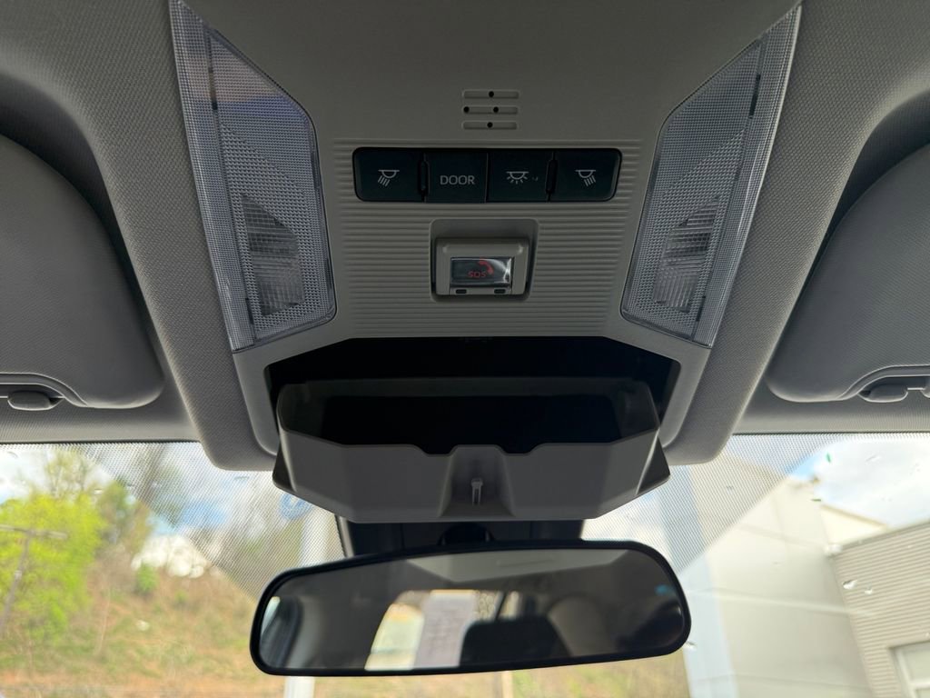 Used 2022 Toyota RAV4 LE FWD image 31