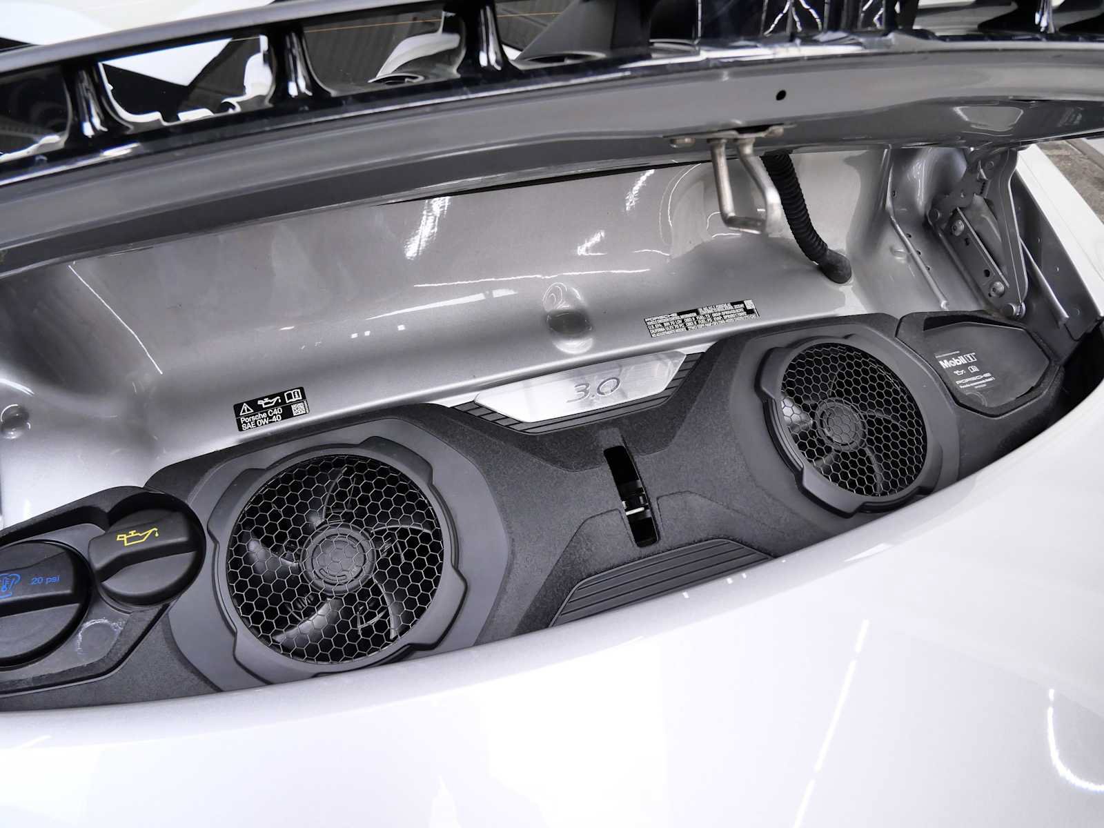 Used 2025 Porsche 911 Carrera RWD image 31