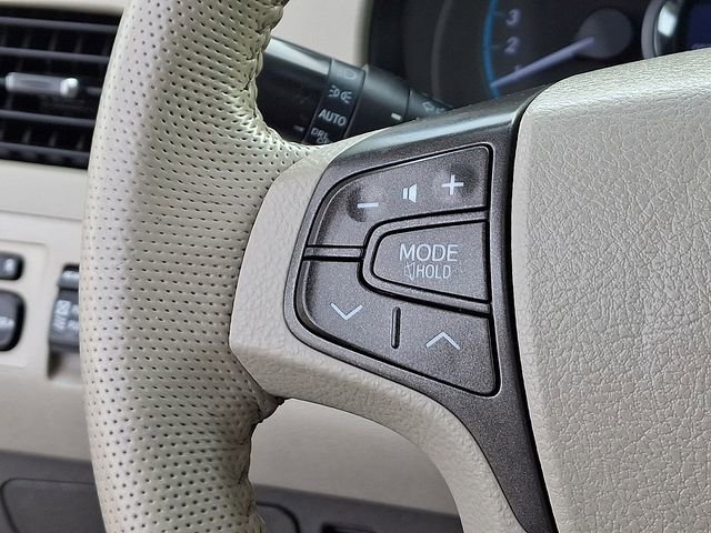 Used 2014 Toyota Sienna XLE image 25