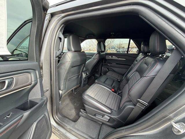 Used 2025 Ford Explorer ST-Line w/ ST-Line Street Pack image 22
