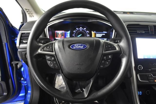 Used 2020 Ford Fusion SE FWD image 14