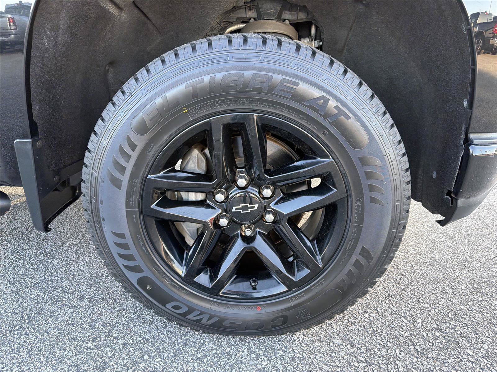 Used 2019 Chevrolet Silverado 1500 LT Trail Boss AWD/4WD image 11