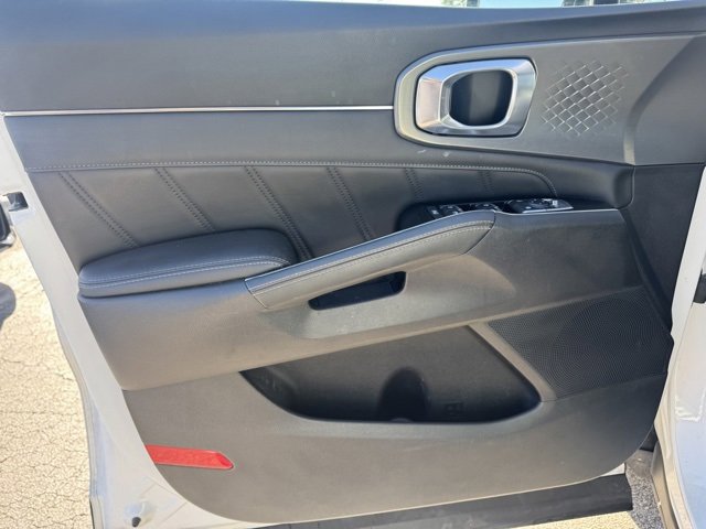 Certified 2022 Kia Sorento SX image 16