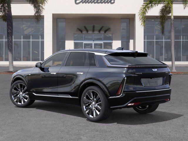 New 2026 Cadillac Lyriq Signature Luxury AWD/4WD image 3