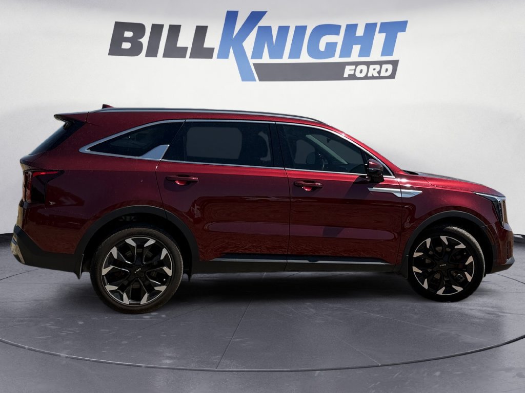 Used 2025 Kia Sorento EX w/ Panoramic Sunroof Package FWD image 6