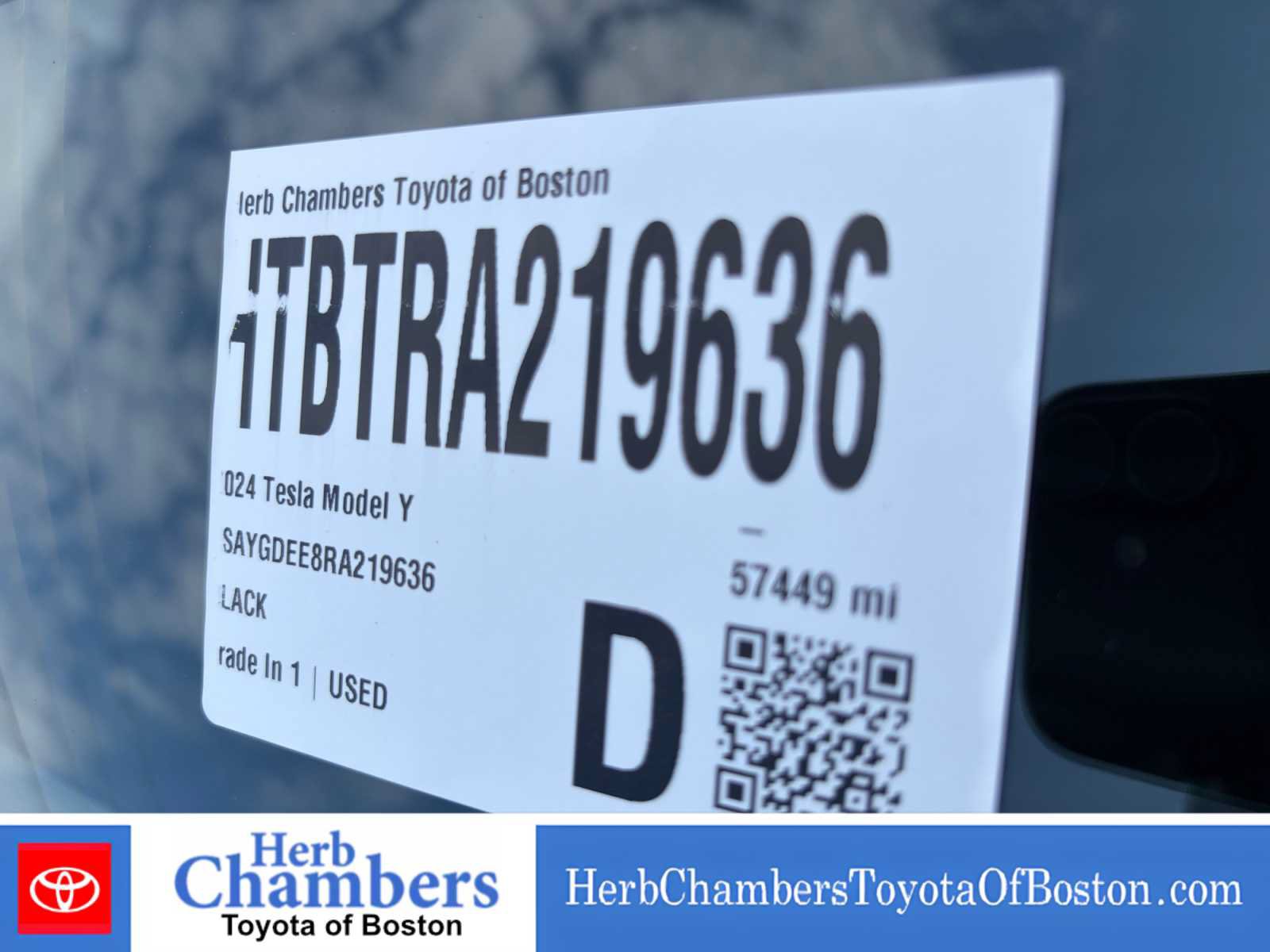 Used 2024 Tesla Model Y Long Range AWD/4WD image 14