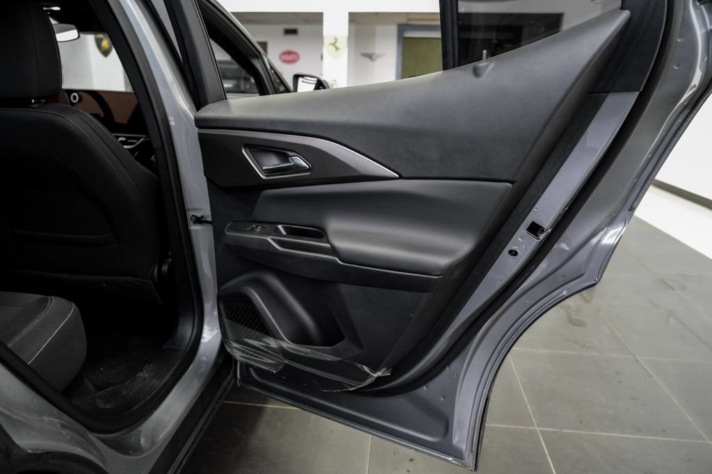 Used 2026 Chevrolet Equinox EV LT FWD image 43