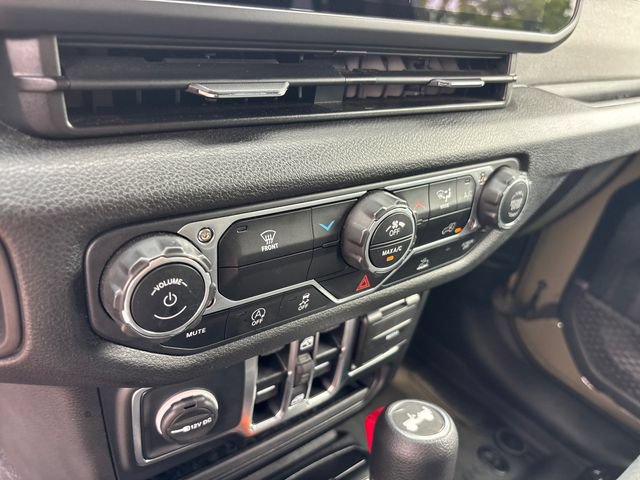 Used 2025 Jeep Wrangler Unlimited Sport AWD/4WD image 22
