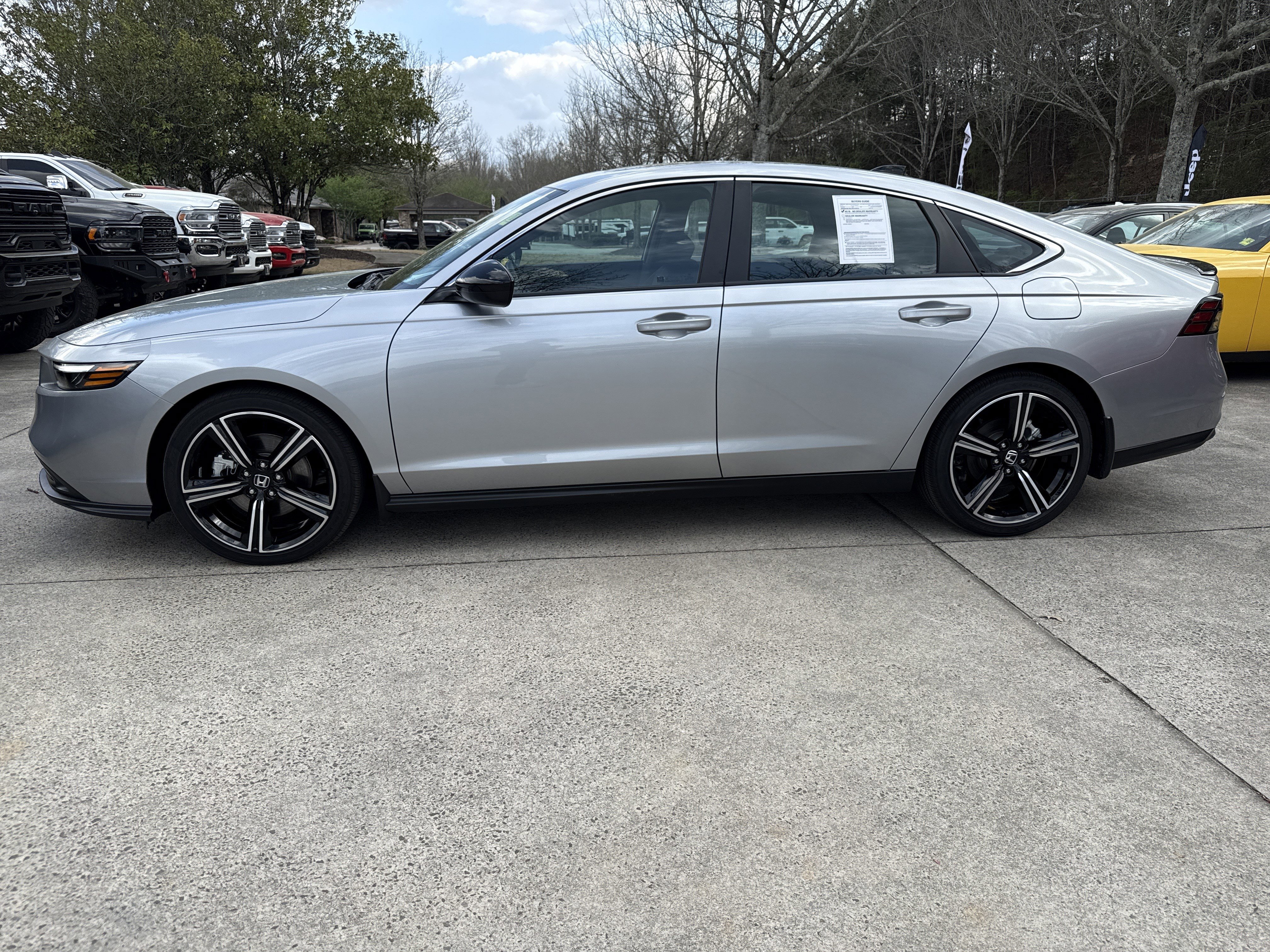 Used 2025 Honda Accord Sport image 4
