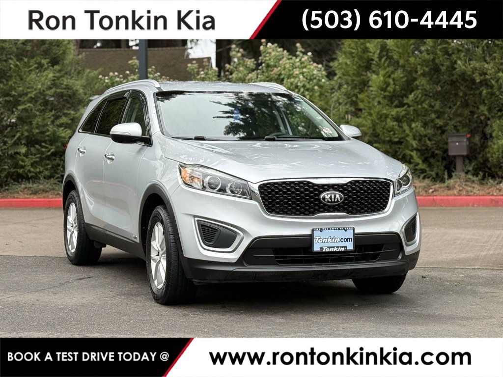Used 2017 Kia Sorento LX image 1