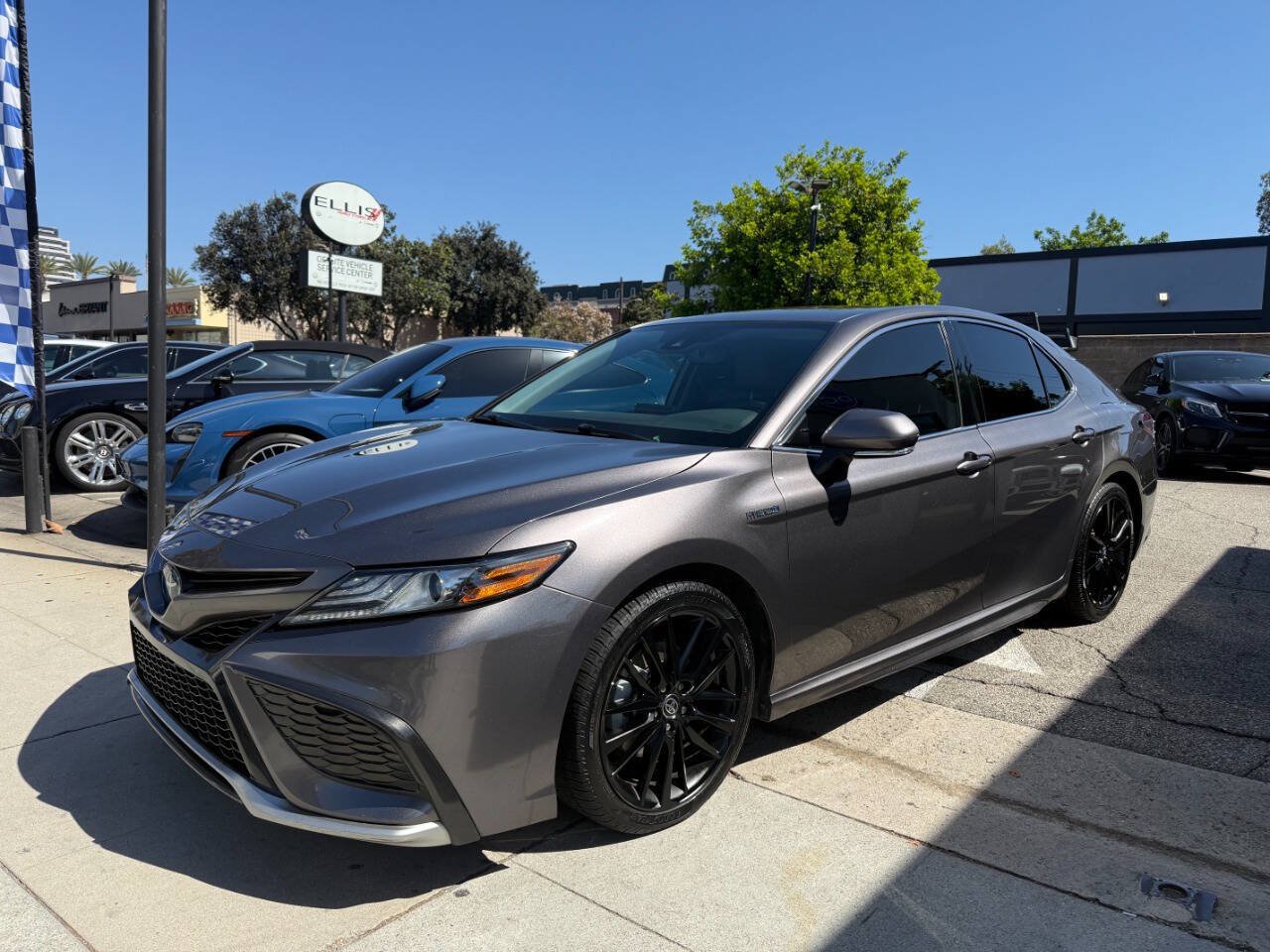 Used 2021 Toyota Camry XSE FWD image 8