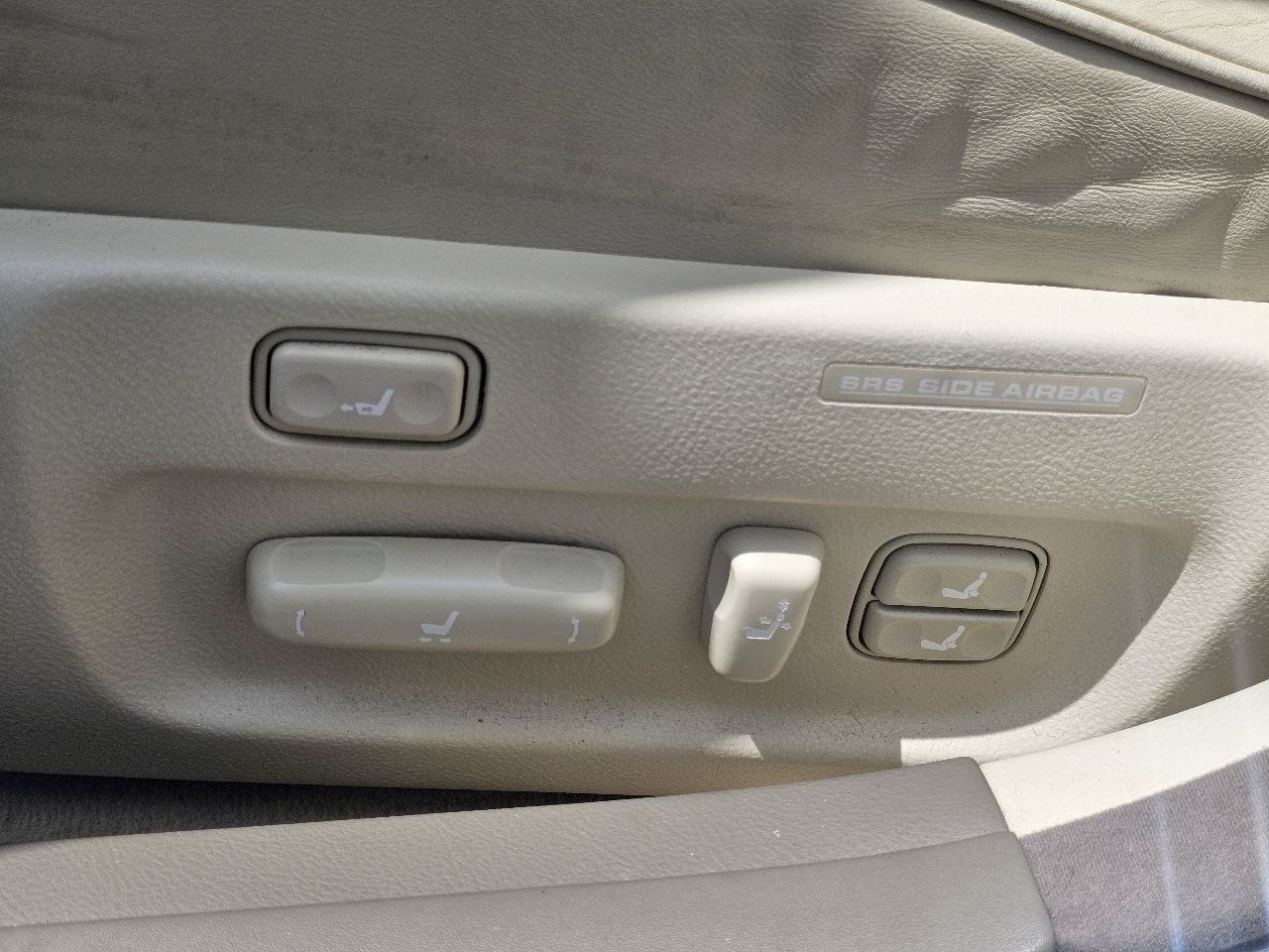 Used 2002 Lexus LS 430 RWD image 20