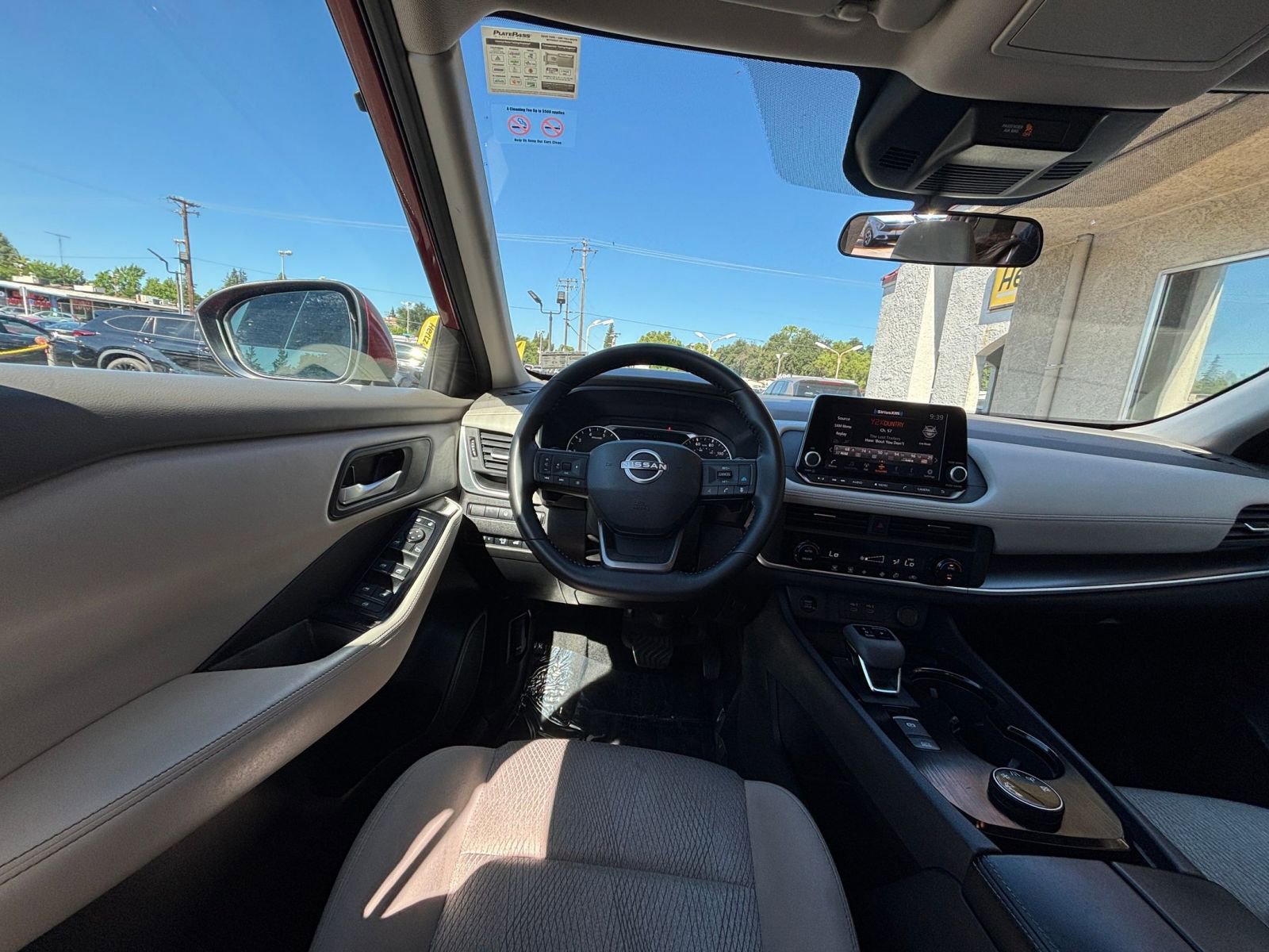 Used 2025 Nissan Rogue SV AWD/4WD image 36